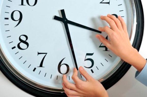Наука: Переход на зимнее время в 2023 году: в какую дату украинцам нужно перевести часы
