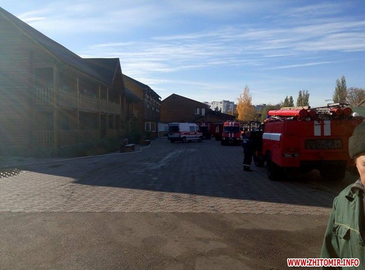 Происшествия: В Житомире снова горит комплекс «Волна» на Крошне. ФОТО