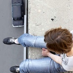 Молодая женщина в Житомире пыталась свести счеты с жизнью, выпрыгнув с балкона