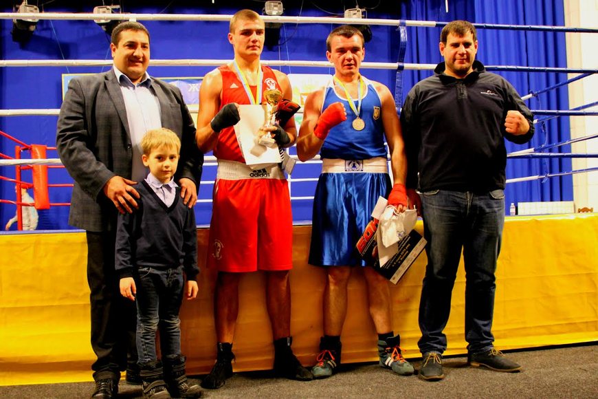 42 боксера соревновались на всеукраинском турнире в Житомире. ФОТО