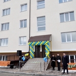 Три семьи погибших участников АТО из Житомирской области получили жилье. ФОТО
