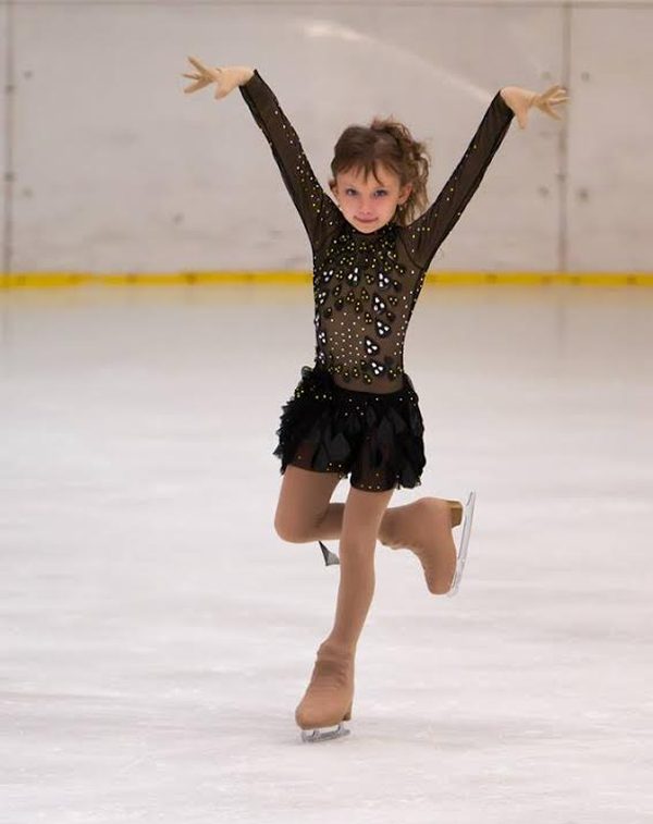 Спорт: 9-летняя Эвелина Башинская из Коростышева выиграла Всеукраинский турнир по фигурному катанию