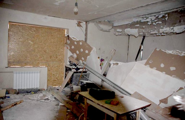 Жители житомирской 5-этажки, в которой произошел взрыв, просят помочь отремонтировать дом