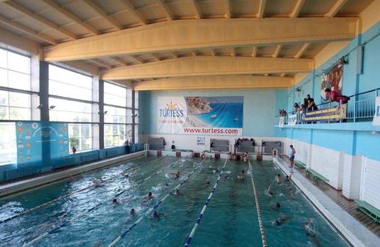 В Житомире продолжается реконструкция бассейна «Авангард»