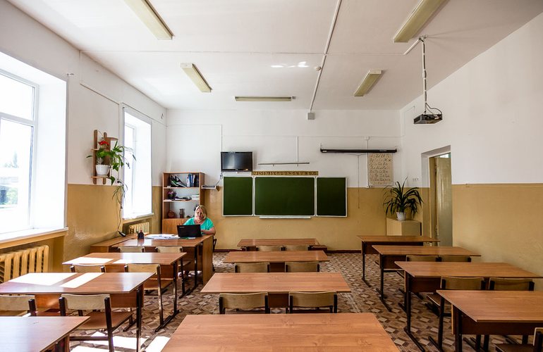 Зимние каникулы в школах Житомира продлили еще на 7 дней