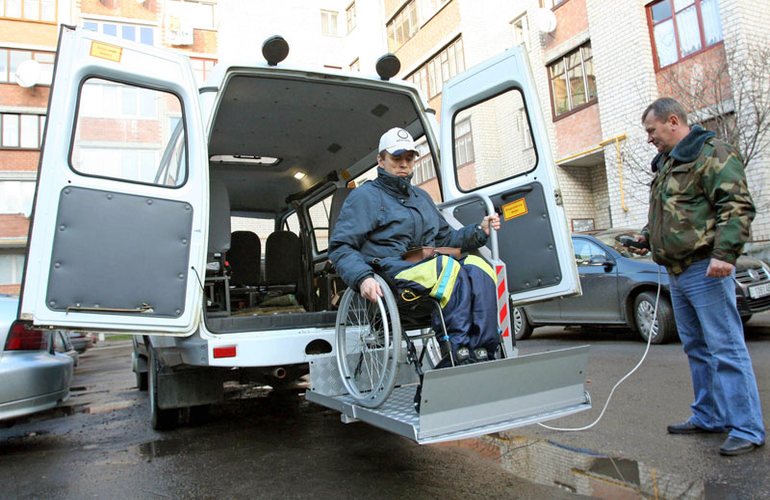 Услугами социального такси в Житомире могут воспользоваться горожане с особыми потребностями