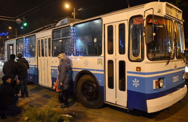 Электронная петиция: в Житомире просят запустить ночные троллейбусы