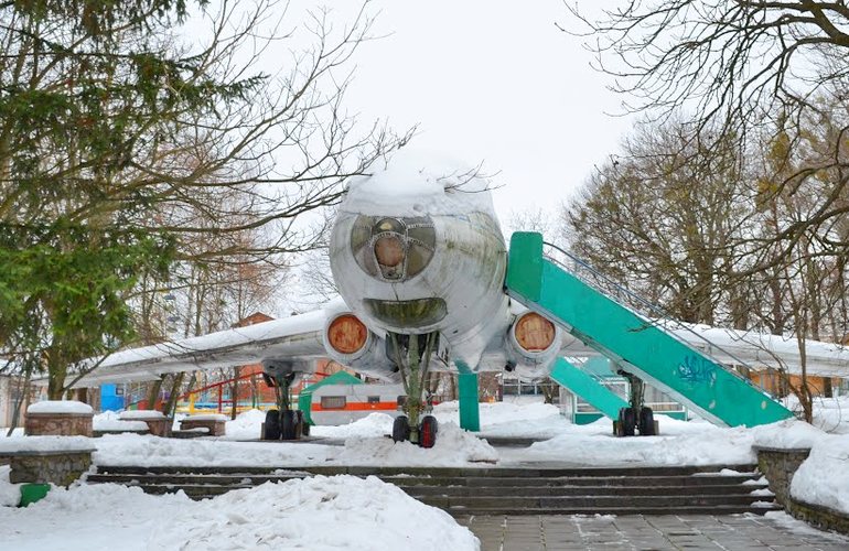 В Житомире решат, что делать с самолетом Ту-104 в парке Гагарина