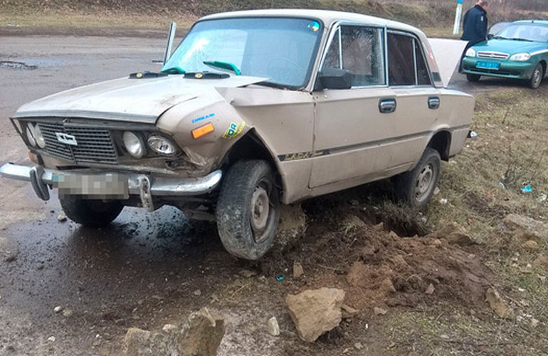 В Житомирской области пьяные подростки угнали автомобиль и едва не разбились