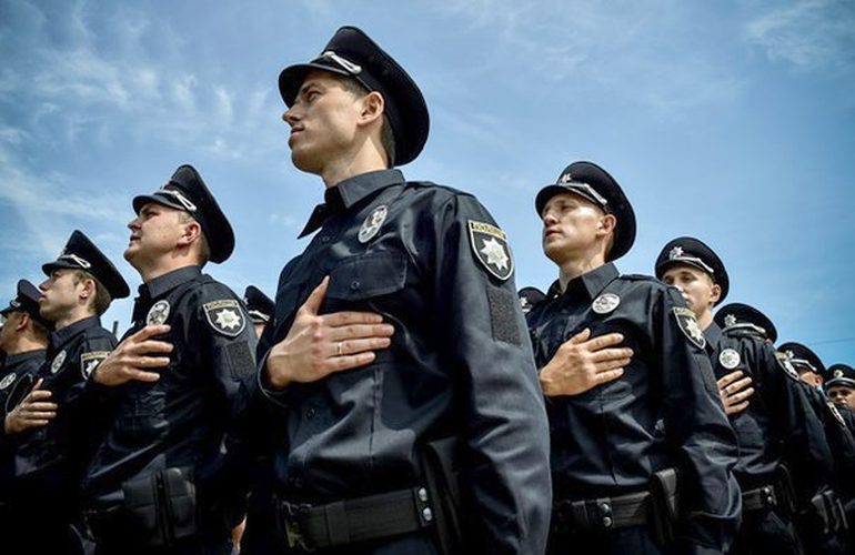 Новые житомирские полицейские примут присягу в присутствии Деканоидзе