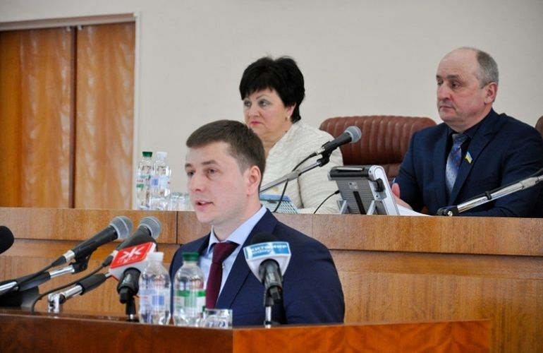 Губернатор Житомирщини відзвітувався перед депутатами без шпаргалок