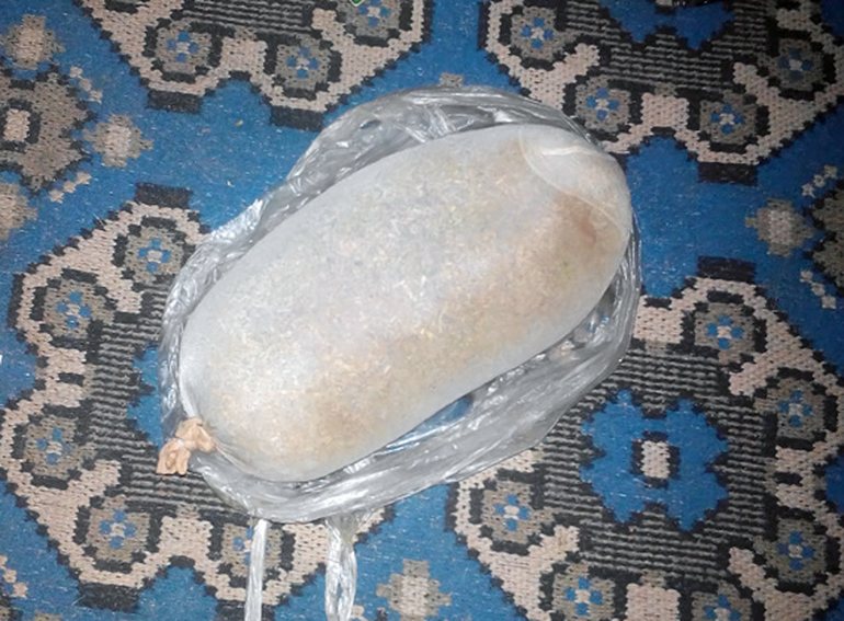 В квартире 20-летней жительницы Житомира нашли более 1,5 кг наркотиков. ФОТО