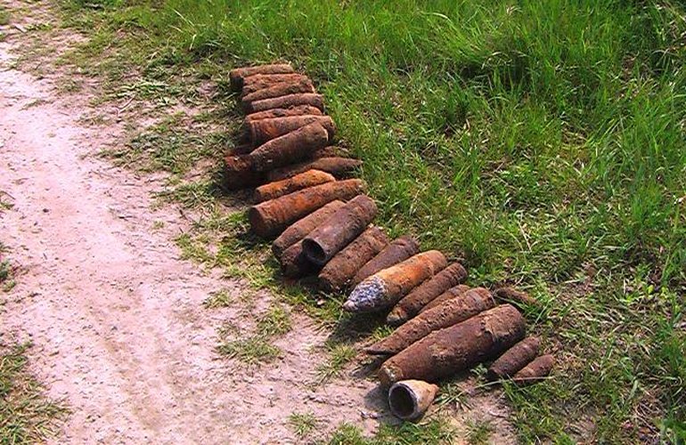 70 снарядов времен Второй мировой обезвредили пиротехники в Житомирской области