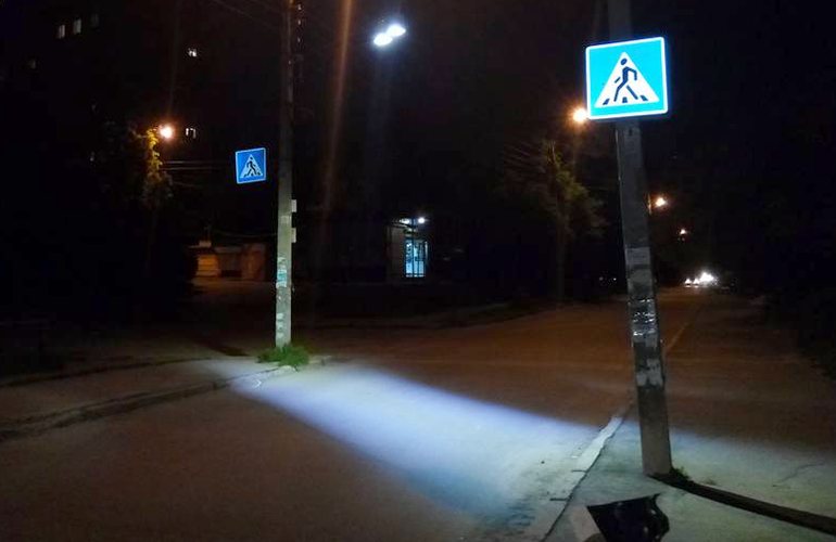 В Житомире появился еще один пешеходный переход с подсветкой. ФОТО