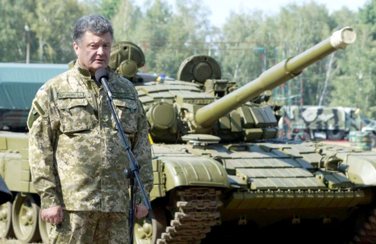 Президент Украины завтра приедет на военный полигон под Житомиром