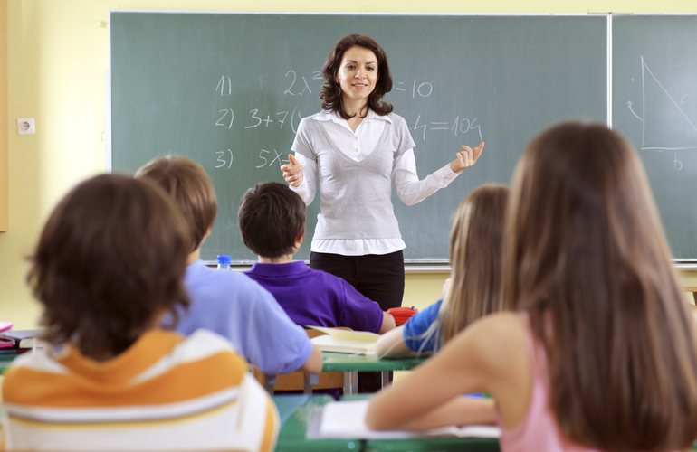 В Житомире проблема с выплатой отпускных учителям: не хватает 30 млн гривен