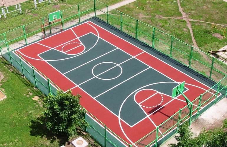 Стало известно, где в Житомире появятся универсальные спортивные площадки для баскетбола и мини-футбола