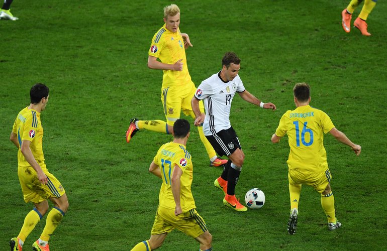 Украина в дебютном матче Евро 2016 уступила сборной Германии