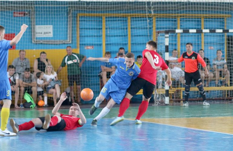 14 команд соревнуются в чемпионате Житомира по футзалу. ФОТО