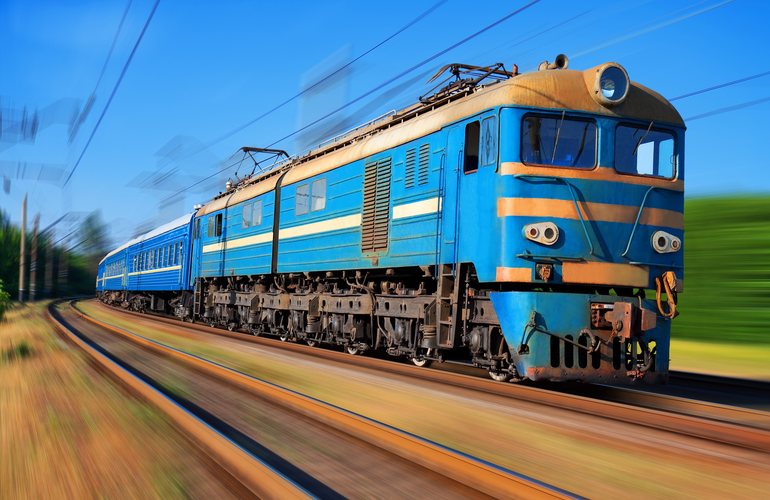 63-летний мужчина прыгнул под пассажирский поезд Херсон-Житомир