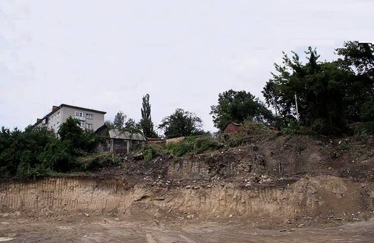 Строительство европейской автозаправочной станции в Житомире приостановили