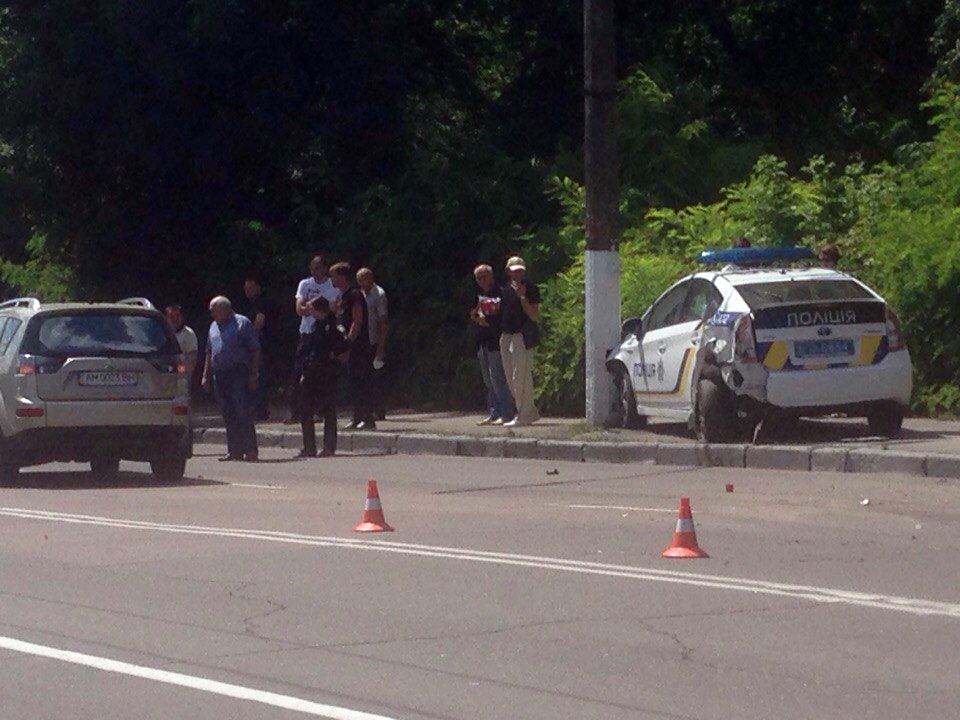 Toyota Prius патрульной полиции в Житомире попала в ДТП. ФОТО