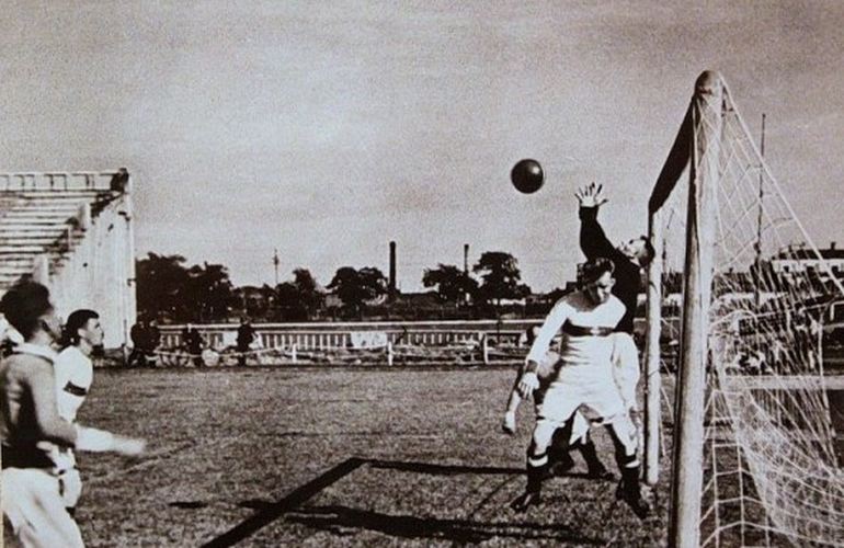 75 лет назад в Житомире прошел футбольный матч между украинцами и летчиками люфтваффе