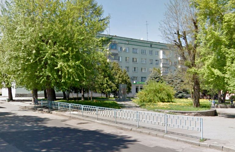 В Житомире за 2,5 млн гривен отремонтируют сквер на углу улиц Победы и Ольжича