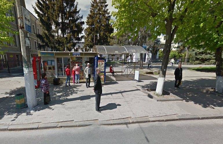 Из-за реконструкции тротуаров в центре Житомира снесут несколько киосков