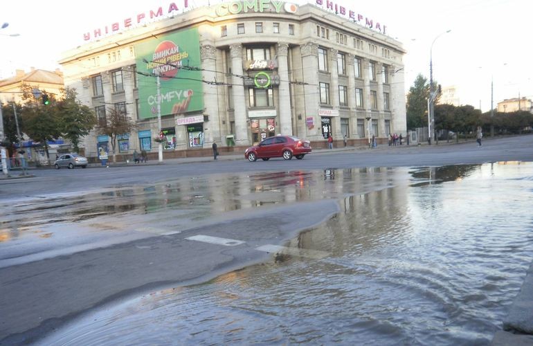 После трехдневной засухи вода хлынула по улицам Житомира. ФОТО