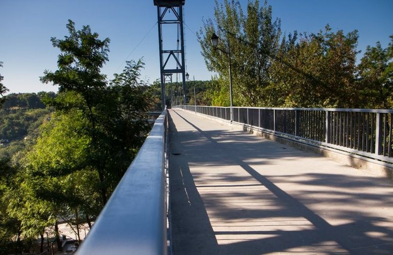 «Мост будет достаточно новым и красивым». Мэр Житомира рассказал о ремонте моста в парке Гагарина