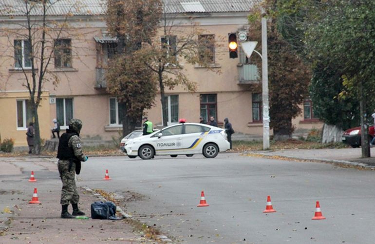 В Житомире из-за подозрительной сумки оцепили часть улицы Гоголевской. ФОТО