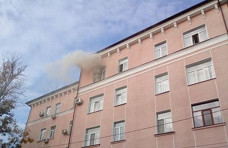 В Житомире загорелось здание областной полиции