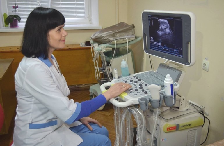 Житомирская горбольница №2 получила новое медоборудование для оказания первой помощи. ФОТО