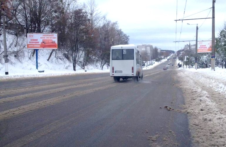 ​За сутки выпала месячная норма: заместитель мэра рассказал об уборке Житомира от снега