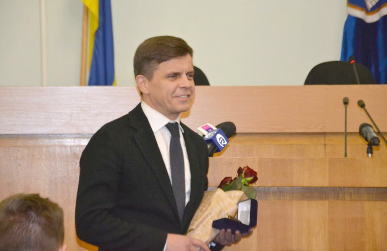 Мэр Житомира наградил волонтеров и работников местного самоуправления. ФОТО