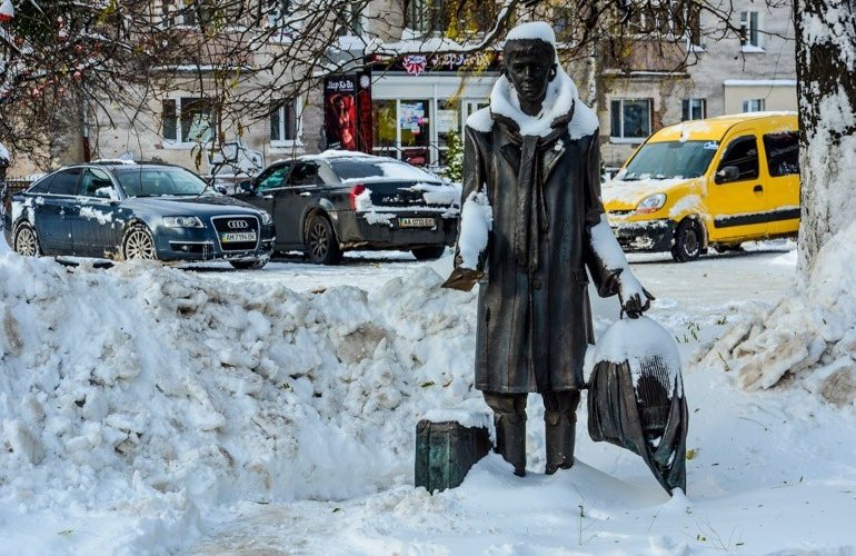 Декабрьский снегопад, заснеженный Житомир. ФОТО