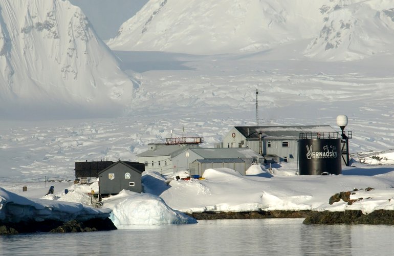 Наука і освіта: Війна, вино і шоколад: як зараз живе станція «Академік Вернадський» в Антарктиді