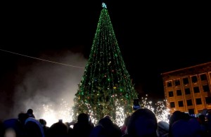 В день святого Николая в Житомире зажгли главную ёлку города
