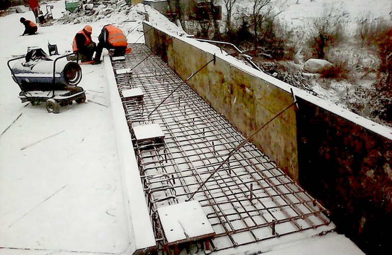 До конца года не успели. Сроки ремонта моста на автотрассе Житомир-Черновцы сорваны