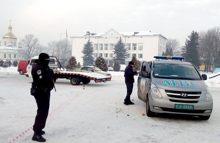 Полиция установила личности более 30 участников перестрелки в Олевске, часть из них уже задержали