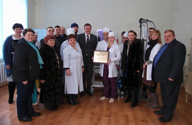 Депутати від Опозиційного блоку подарували сучасне медичне обладнання Овруцькій районній лікарні