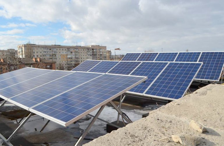 Житомирянам компенсируют часть затрат на установку солнечных электростанций и панелей