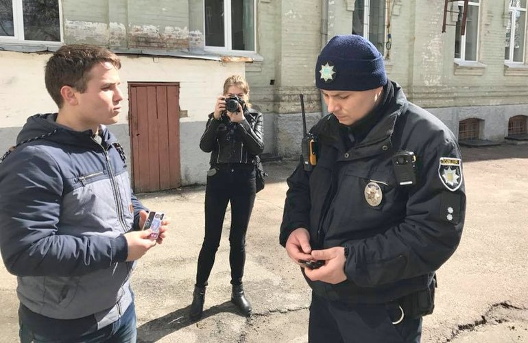 В Житомире напали на журналиста, который приехал снять сюжет о скандальной организации ветеранов
