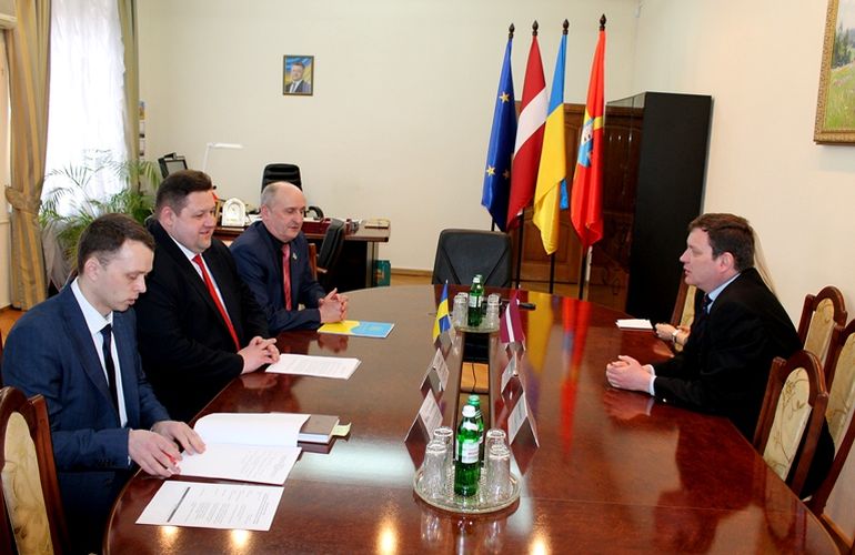 Голова Житомирської обласної ради Володимир Ширма зустрівся з Послом Латвії в Україні