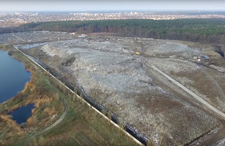 Стали известны последствия пожара на свалке в Житомире: видеосъемка с квадрокоптера