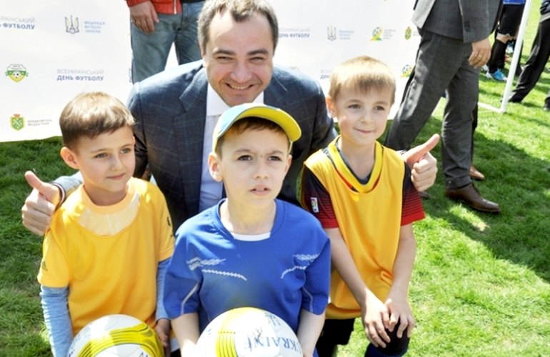 Президент Федерации футбола Украины принял участие в торжествах в Бердичеве. ФОТО