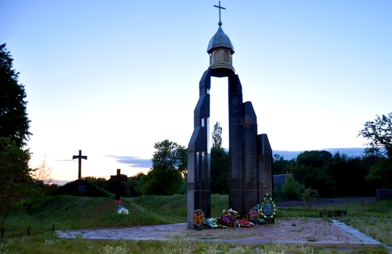 На Житомирщине рассыпается мемориал в честь воинов армии УНР. Гундич предлагает провести реставрацию