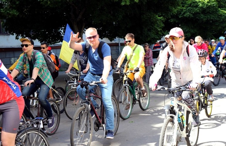Велодень в Житомире собрал 2 тысячи велосипедистов. ФОТОРЕПОРТАЖ