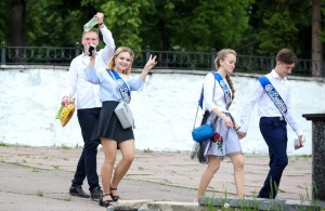 Как в Житомире выпускники праздновали окончание школы. ФОТОРЕПОРТАЖ